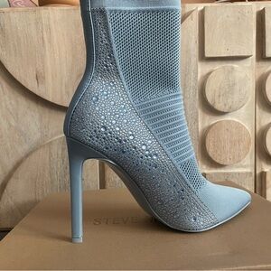 Steve Madden Maxwell Blue Heels